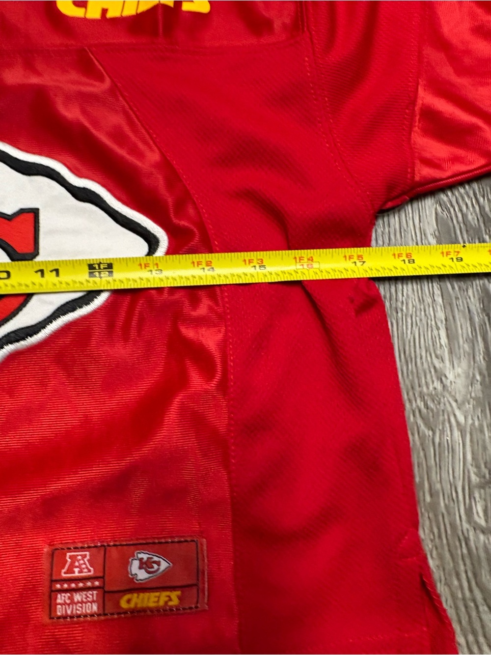 Kansas City Chiefs women’s red short sleeve Jersey top - Picture 3 of 8